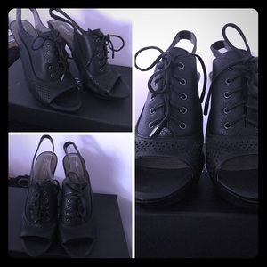 KENNETH COLE OPEN TOE SANDAL HEELS🖤👡💋